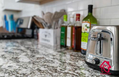 Fireside Oasis Retreat - An Irvie Home - Foto 59