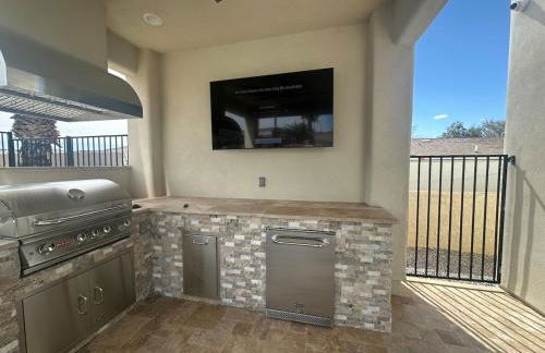 Beautiful New construction home - New Pool & Spa! - Foto 61