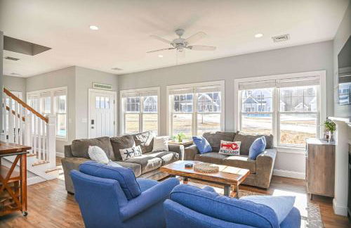 Maritime Meadows - Charming Resort-Style Home - Photo 7