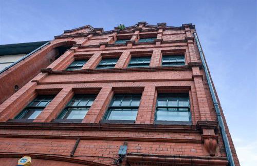 Bands Warehouse - Liverpool Centre - Sleeps 12 - Photo 4