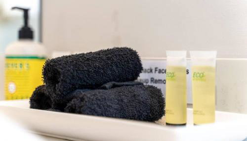 Spacious 2BD-Close To Everything - Foto 3