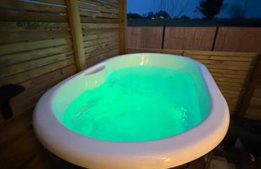 Cedar Barn - Nantwich, with Hot Tub - Foto 20
