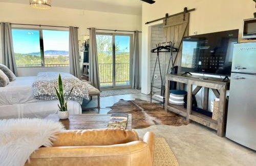 Eagles Nest Casita Luxury king memory foam bed feather pillows & duvet Amazing views, private balcony, Great location & Dog friendly - Foto 58