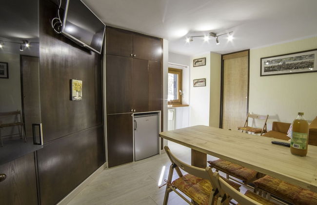 Near the Ski Lifts - Photo 7