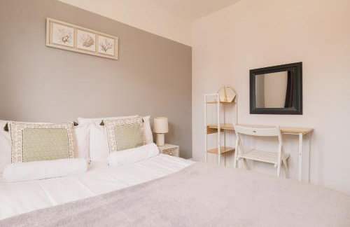 Beautiful 3 Bedroom Home Near Worcester - Photo 20