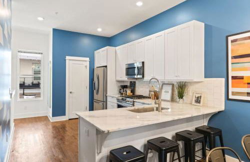 Walk to Vanderbilt and Belmont with Garage and Rooftop Deck - Foto 18