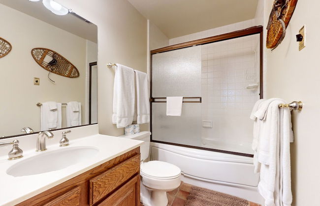 Walk to Mammoth Ski Lifts at Canyon Lodge Condo - Foto 16