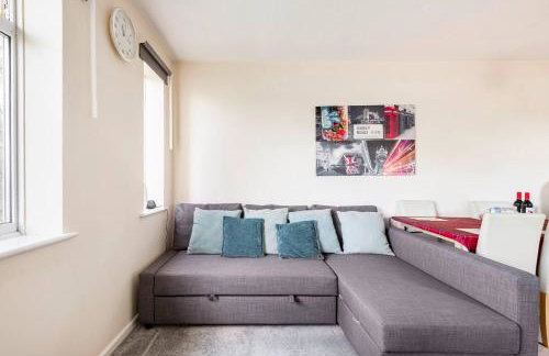 Cosy Milton Keynes Retreat with 2 Bedrooms - Photo 15