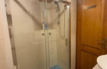 Bellano Cottage - With Private Garden and Garage - Foto 18