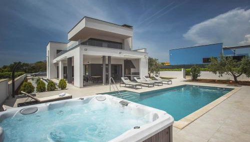 Villa Una in Pula with heated pool and whirlpool - Photo 5