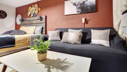 Cozy King Bed Studio - Affordable Fresh Cozy - Photo 2