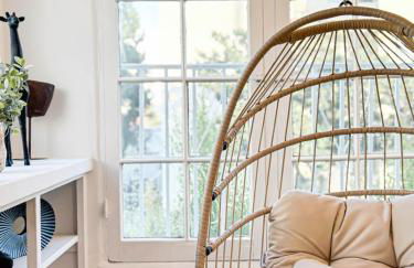 Modern 2-Bedroom Gem Close to Beverly Hills - DOH2 - Photo 24