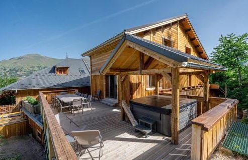 Chalet Le Petit Bes by Leavetown Vacations - Photo 1