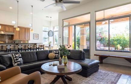 Scottsdale Desert Oasis w Pool Putting Green Outdoor Lounge Sandflower by AvantStay - Foto 15