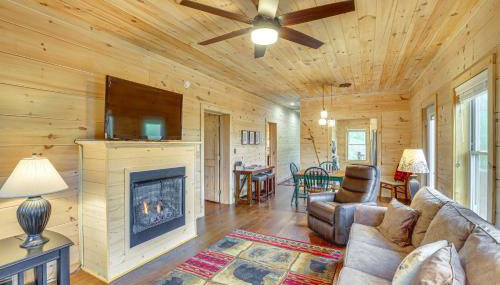Pet-Friendly Boone Cabin with Mtn Views and Hot Tub! - Foto 3
