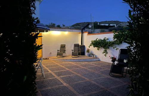 Lovely 10-bed Villa With Private Pool & Garden - Foto 51