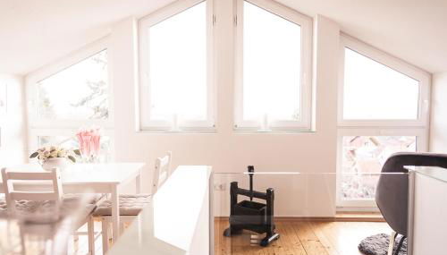 Pfälzer Herzel mit 2 Schlafzimmern und Blick über die Rheinebene kostenfreiem Parkplatz und Wlan fußläufig zum Wald und den Weinbergen Weinkühlschrank Brötchenservice Garten mit Gasgrill - Foto 3