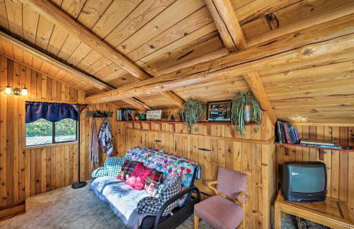 Private Yaak River Hideaway with Deck and Mtn Views! - Foto 14