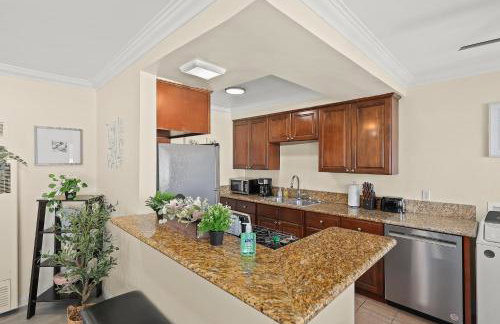 Sunny & Cheerful Near I-10 ~ Queen Beds ~ Parking - Foto 13