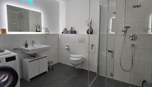 HIGH CLASS - Design Apartment - Favorite Place - Full Equipment - Public Transport - Foto 3, Shower