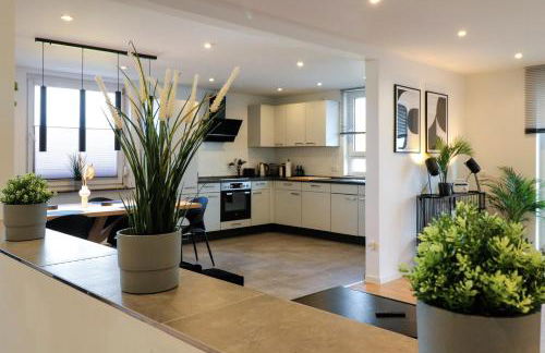 LIGHTPLACE • Große Unterkunft • 3 Schlafzimmer • Boxspring • Smart TV • Biergarten • Restaurant - Foto 51