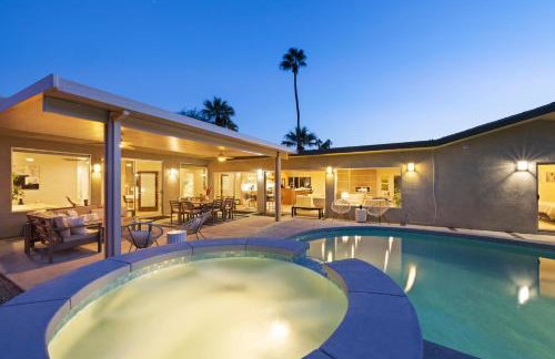 Bon Vivant Palms - 4BR in Movie Colony - Foto 1