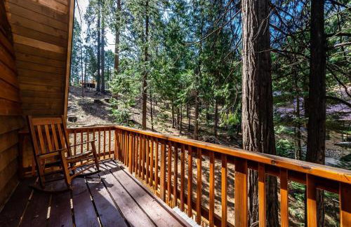 HB Hideaway Boho Treehouse Vibes in the Pines - Foto 44