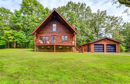 Lovely Gilbertsville Cabin with Patio, 4 Mi to Water - Foto 28