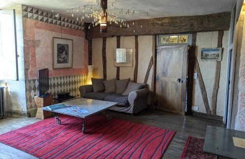 Prieuré du XVème restauré, jardin clos de 2000 m², piscine, cheminée, WiFi fibre, proche église - FR-1-653-219 - Foto 12