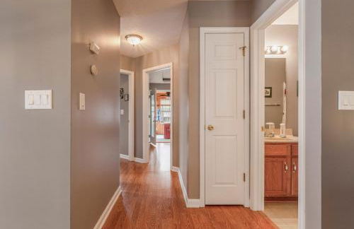 Hot Tub Hideaway 3 BR - Foto 27