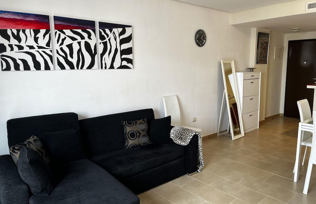 2 Room, Sleeps 4, Parking, 4 Pools, Sea 1st Line - Foto 9