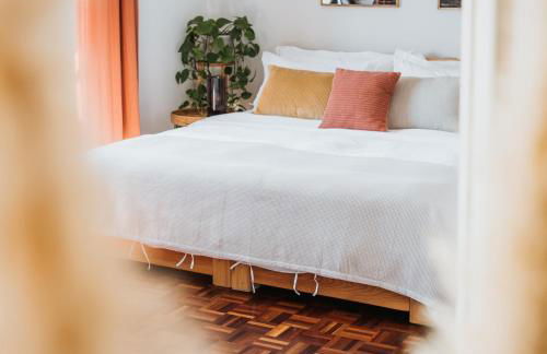 Kodu Lodge - spacious 2 storey coastal home with balcony, sea view, garden & BBQ - Foto 5