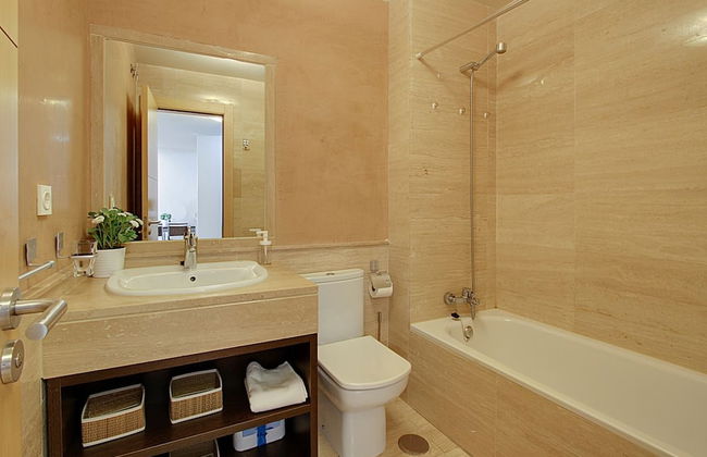 Apartamento Top Malaga Calle Pacifico con piscina y parking - Photo 10