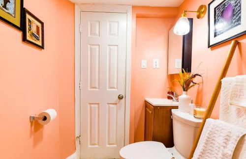 7even Clouds Éclair- Cozy basement nest near NE DC - Foto 21