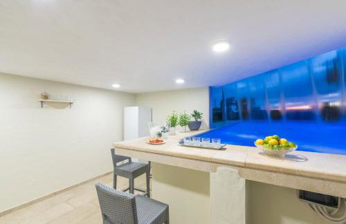 Villa Vistra, Brand New Luxury Villa with Poolbar - Foto 3