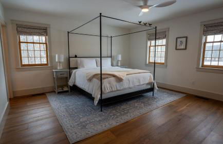 52-Acre Berkshires Farmhouse • Fire Pit Outdoor Dining Trails Copper Kettle Farm by AvantStay - Foto 22