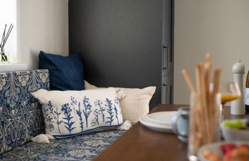 The Garden Cottage with Hot Tub - Foto 20