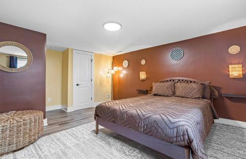 Boho 5BR Modern Villa w Hot Tub, Grill, Patio and Backyard - Foto 19