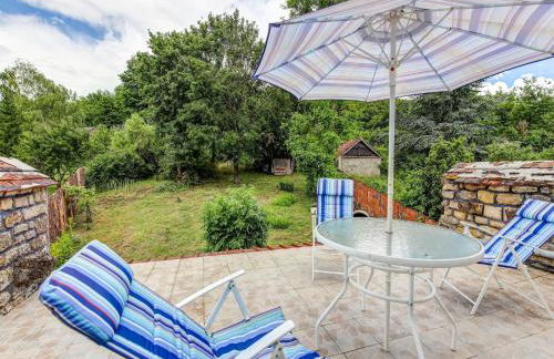 Traditional Holiday Home in Brinon sur Beuvron - Foto 10