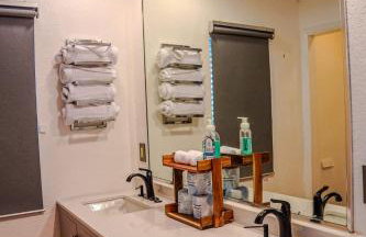 Lakehouse Oasis Pool, hottub & Loft FSC Straw Fest - Foto 22