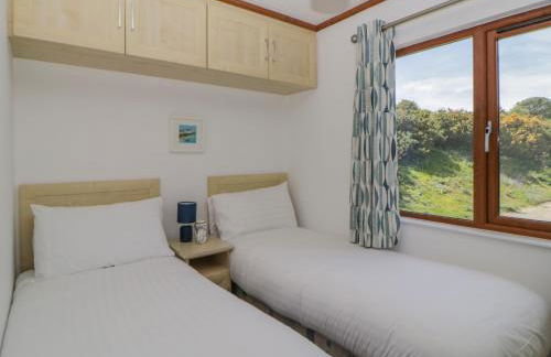 Three Views Lodge - Photo 11