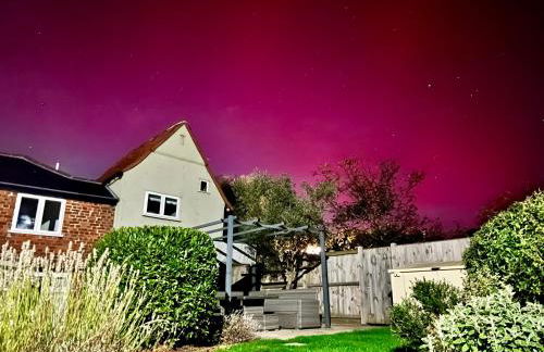 Cosy Coastal 2-Bedroom Cottage with Hot Tub and Log Burner - Foto 12