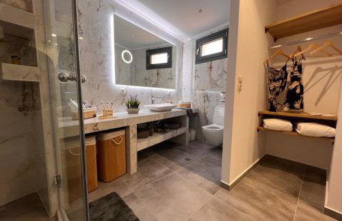 Aphrodite Luxury Accommodation - Photo 36