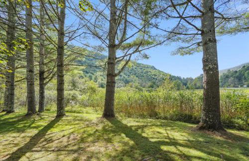 Cedarbrook Two Queen Bed Standard Hotel Room with outdoor heated pool 102 - Foto 18