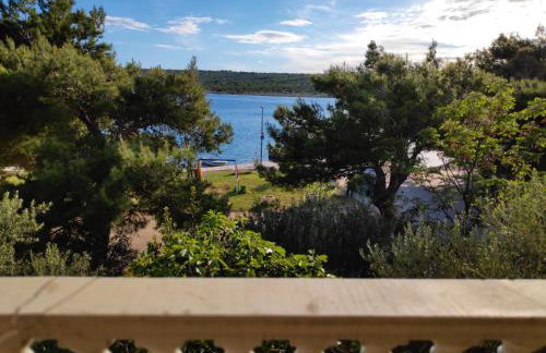 VILLA PUNTA BLAVA - Beachfront Family Villa with Sea View - no pets allowed - Foto 45