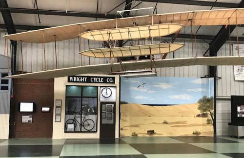 Entire Private Home with 5 Bedrooms 3 Bathrooms, 3000 sqft, Gated Yard, Garage, Nice View, Available Now - Foto 54