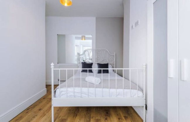 Spacious 4-Bed House Manchester - Foto 12