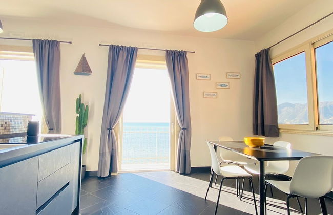 Sea View Apartment with balcony - Photo 17