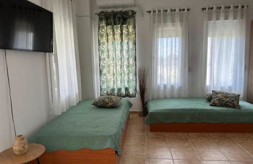 Comfortable Home - Photo 43