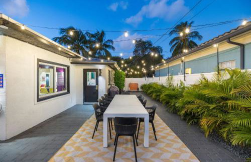 5 Min to Beach - Heated Pool Hot Tub 85 TV's BBQ Games - Foto 73